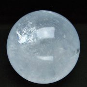 1.1Kg 虹入り カルサイト 丸玉 90mm [T758-2184]