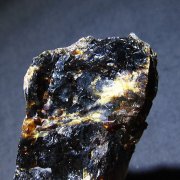 アンバー(琥珀)「原石」の商品一覧ページ