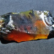 アンバー琥珀原石