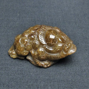 ルチルクォーツ（金針ルチル水晶） 金蟾  置物[T801-469]