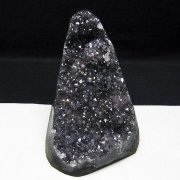 アメジスト（紫水晶）「ウルグアイ産クラスター」の商品一覧ページ