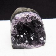 アメジスト（紫水晶）「ウルグアイ産クラスター」の商品一覧ページ