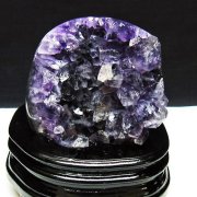 アメジスト（紫水晶）「ウルグアイ産クラスター」の商品一覧ページ