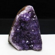 アメジスト（紫水晶）「ウルグアイ産クラスター」の商品一覧ページ