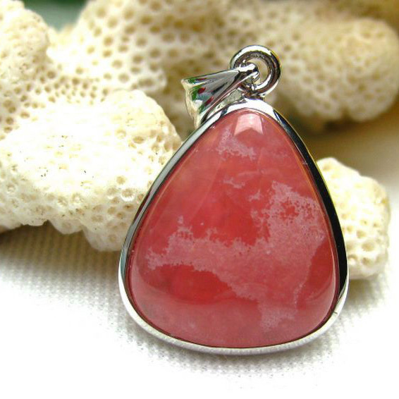 インカローズ ロードクロサイト ペンダント [T117-1098]