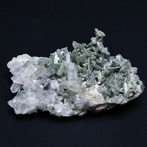 グリーンファントムクォーツ　クラスター アメリカ産 [t126-7891]