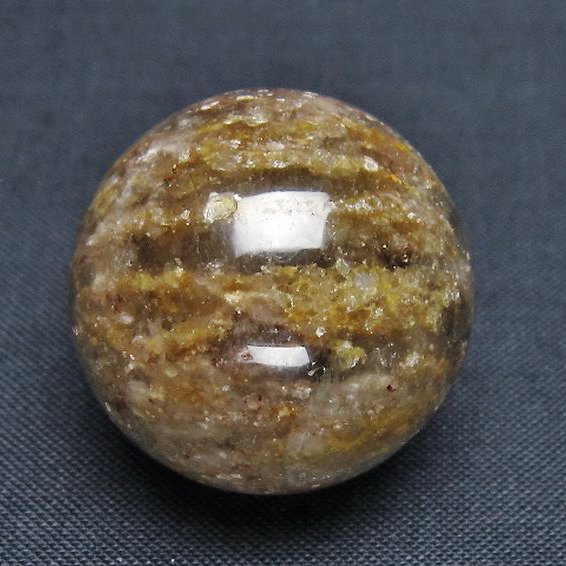 赤ガーデンファントム水晶 丸玉 28mm [t129-2930]