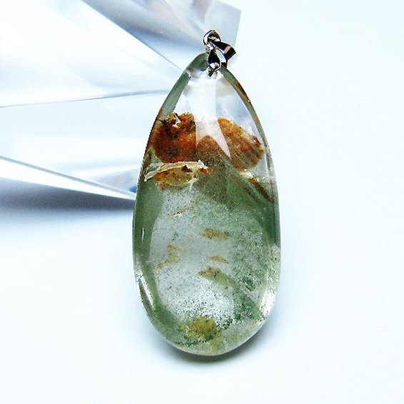 グリーンファントム ペンダント [t136-4553]