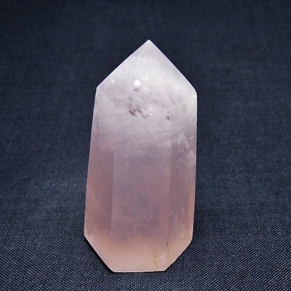 ローズクォーツ 六角柱 [t138-6548]