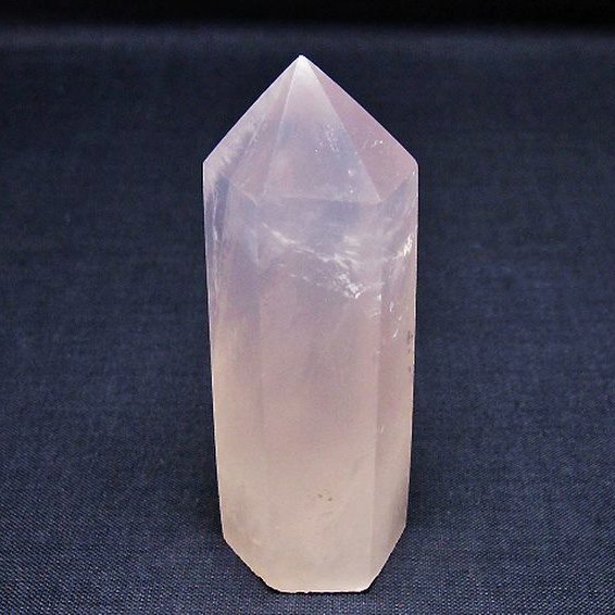 ローズクォーツ 六角柱 [t138-6567]