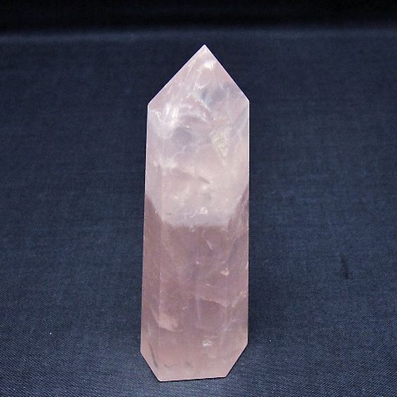 ローズクォーツ 六角柱 [t138-6648]