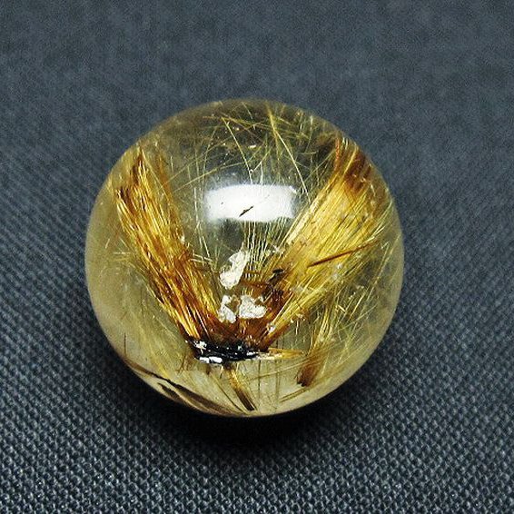 ゴールドタイチンルチル入り 水晶 丸玉 20mm [t145-2472]
