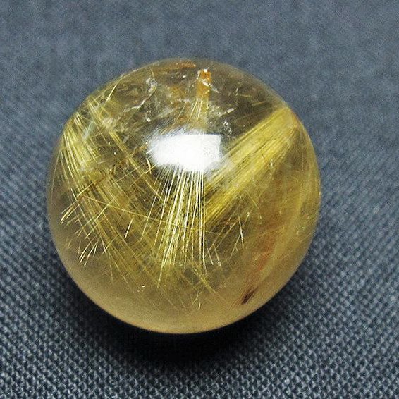 ゴールドタイチンルチル入り 水晶 丸玉 19mm [T145-2531]