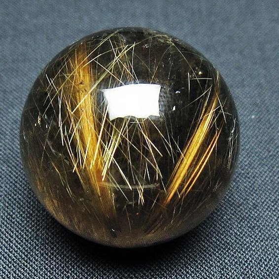 ゴールドタイチンルチル入り 水晶 丸玉 30mm [T145-2563]