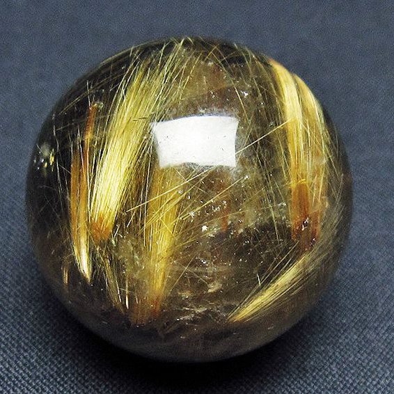 ゴールドタイチンルチル入り 水晶 丸玉 33mm [T145-2566]