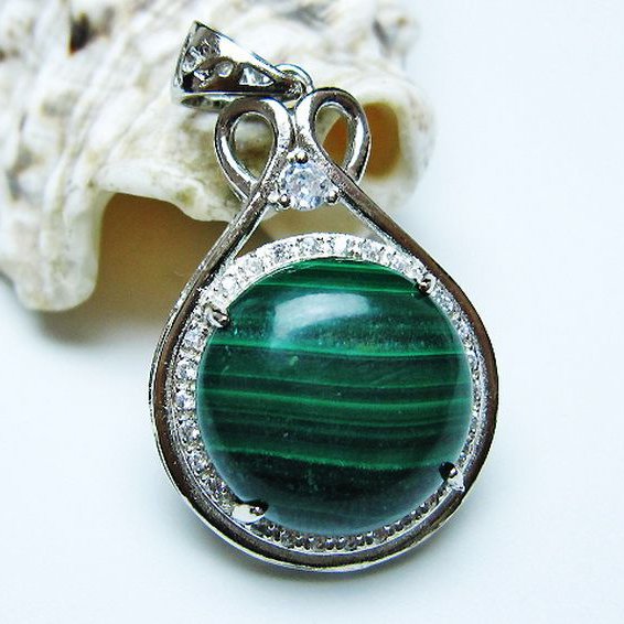 マラカイト ペンダント [t19-3877]