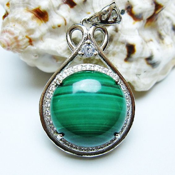 マラカイト ペンダント [t19-3883]