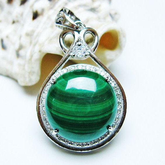 マラカイト ペンダント [t19-3888]