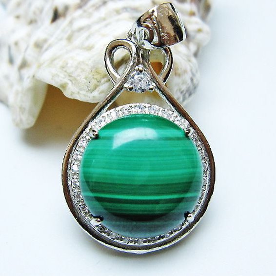 マラカイト ペンダント [t19-3908]