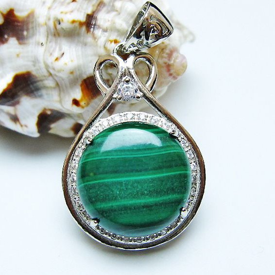 マラカイト ペンダント [t19-3909]