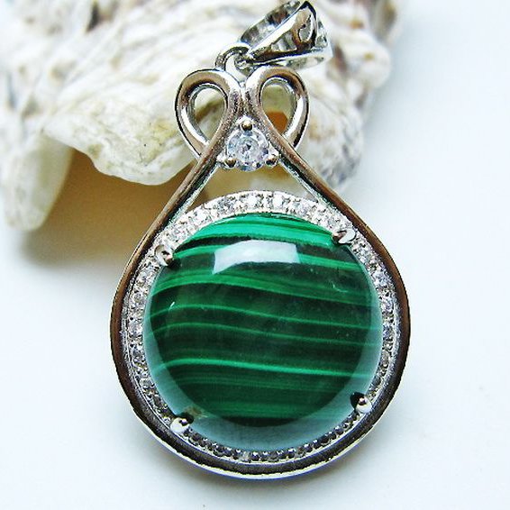 マラカイト ペンダント [t19-3916]