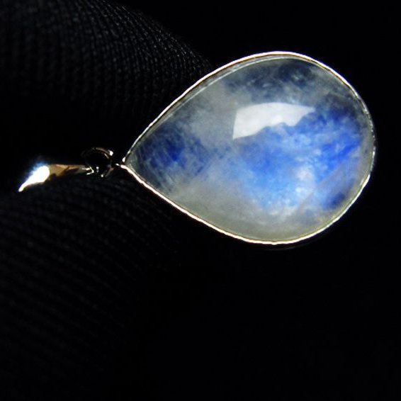 ムーンストーン ペンダント [T22-3300]