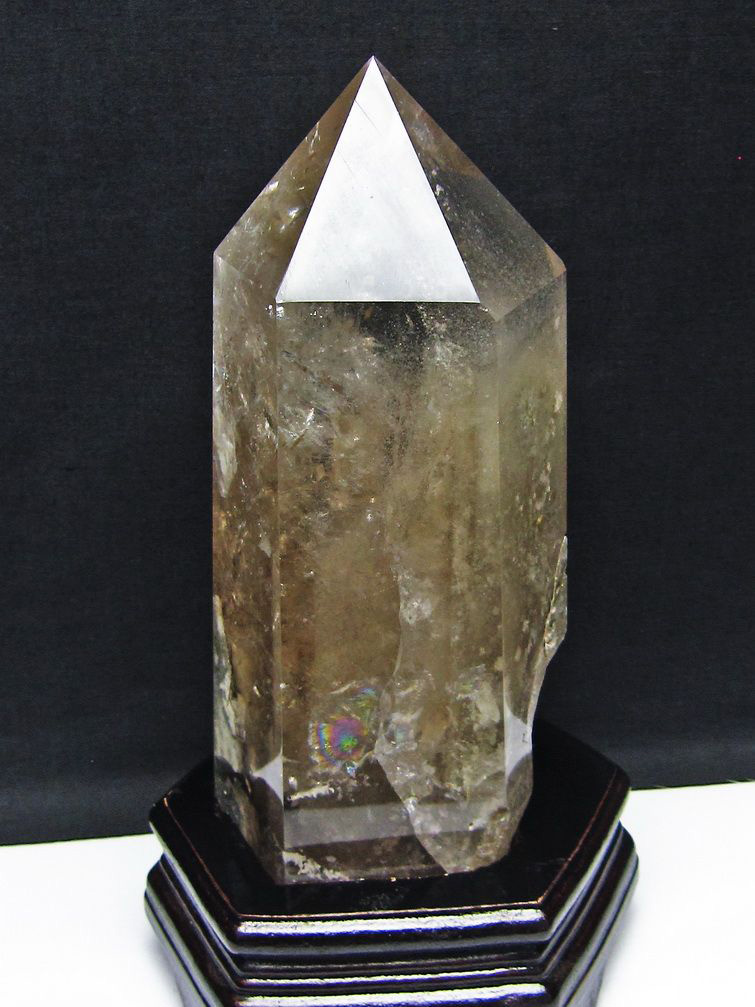 2Kg 虹入り ライトニング水晶ガーデンクォーツ（庭園水晶） 六角柱[T222-2033]