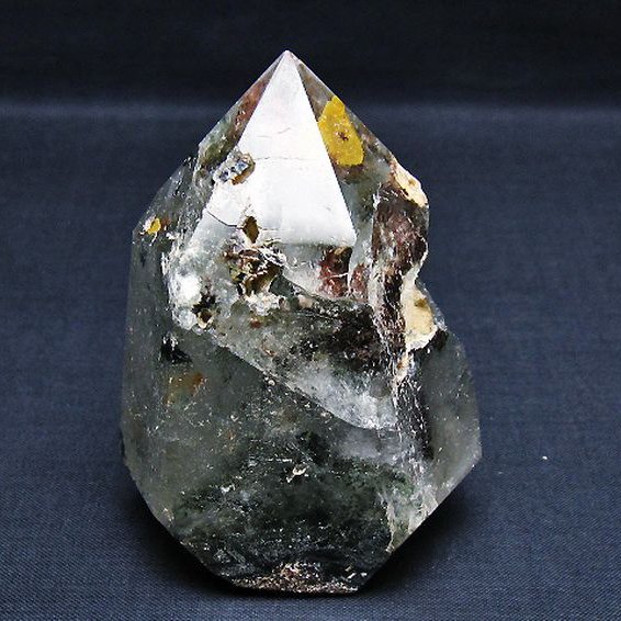 ガーデン水晶 六角柱[T222-2425]