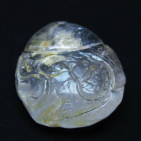 ヒマラヤ水晶 手彫り 魚 置物[T261-1072]