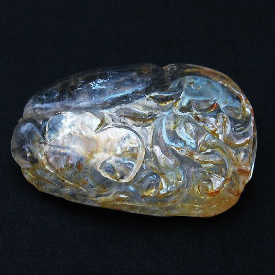 ヒマラヤ水晶 手彫り 魚 置物[T261-1100]