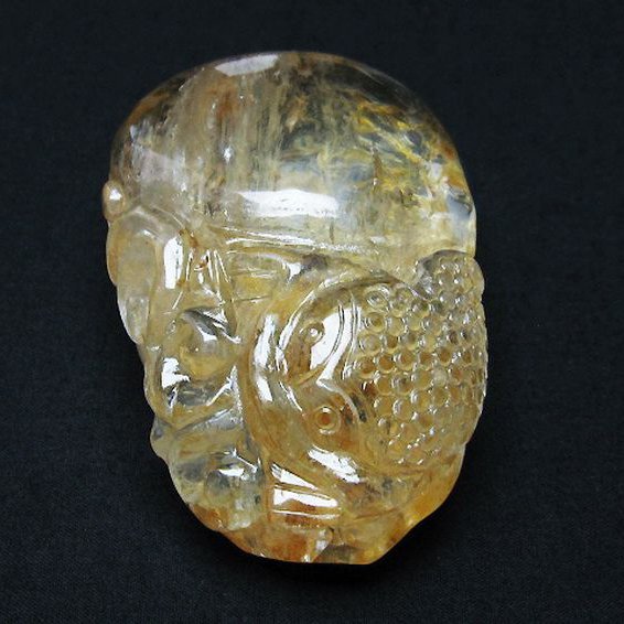 ヒマラヤ水晶 手彫り 魚 置物 [t261-1143]