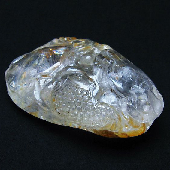 ヒマラヤ水晶 手彫り 魚 置物[T261-1172]