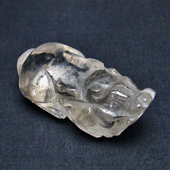 ヒマラヤ水晶 ヒキュウ 貔貅 置物 [t261-1184]