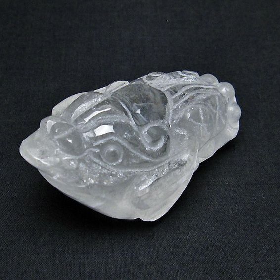 ヒマラヤ水晶金蟾[T261-1273]