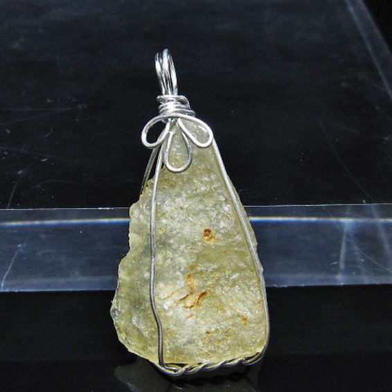 リビアングラス ペンダント [t298-1005]