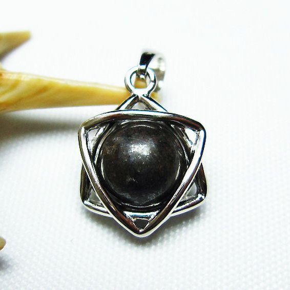 コンドライト「サハラNWA869隕石」 ペンダント [T298-370]