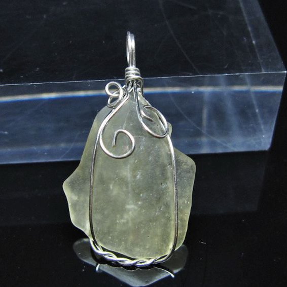 リビアングラス ペンダント [t298-828]