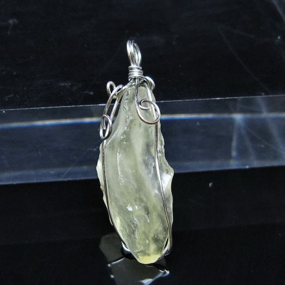 リビアングラス ペンダント [t298-905]