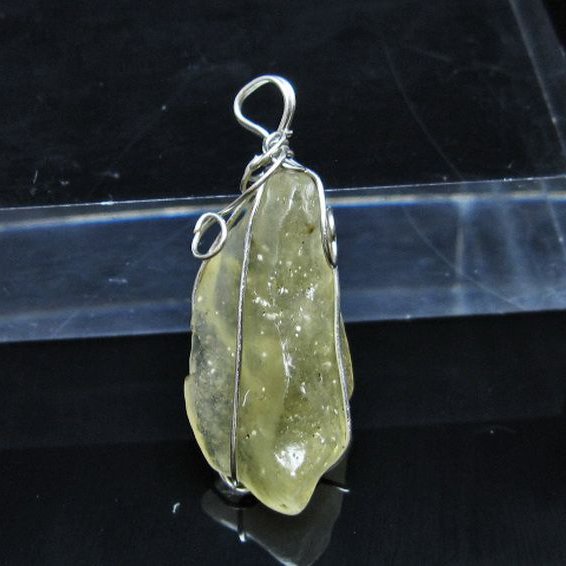 リビアングラス ペンダント [t298-912]