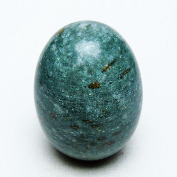 インド翡翠 たまご 置物 [t306-2860]