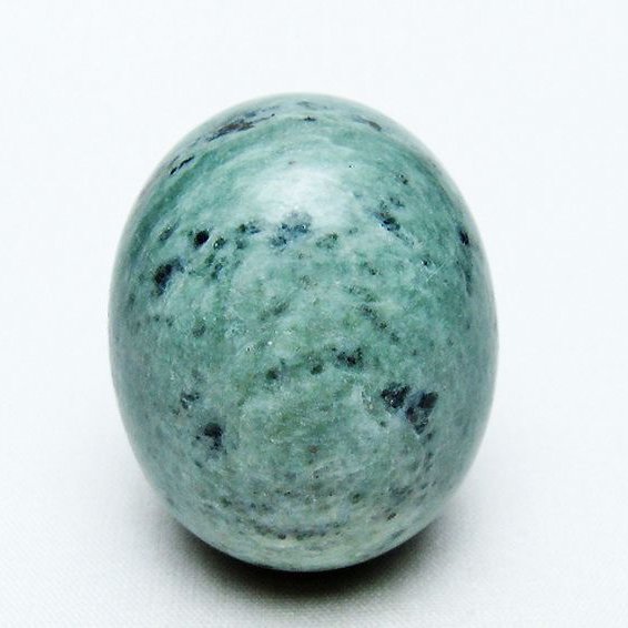インド翡翠 たまご 置物 [t306-2872]