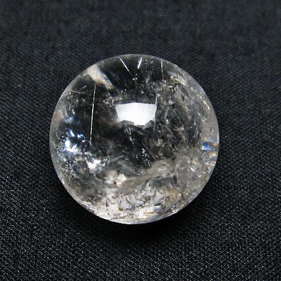 虹入り ルチル入り 水晶 丸玉 17mm [T318-4797]