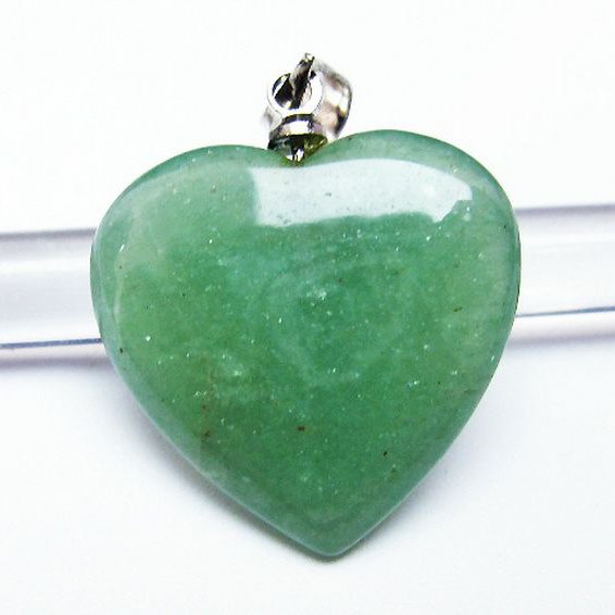 インド翡翠 ハート ペンダント [t328-1584]