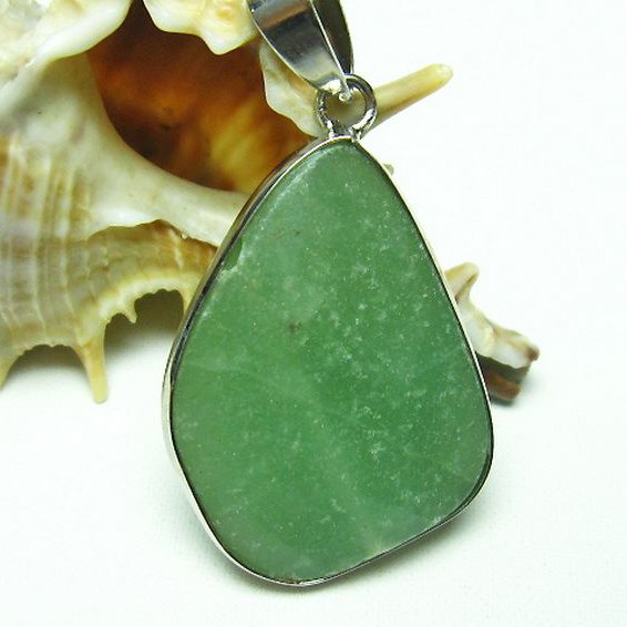 インド翡翠  ペンダント [T328-920]