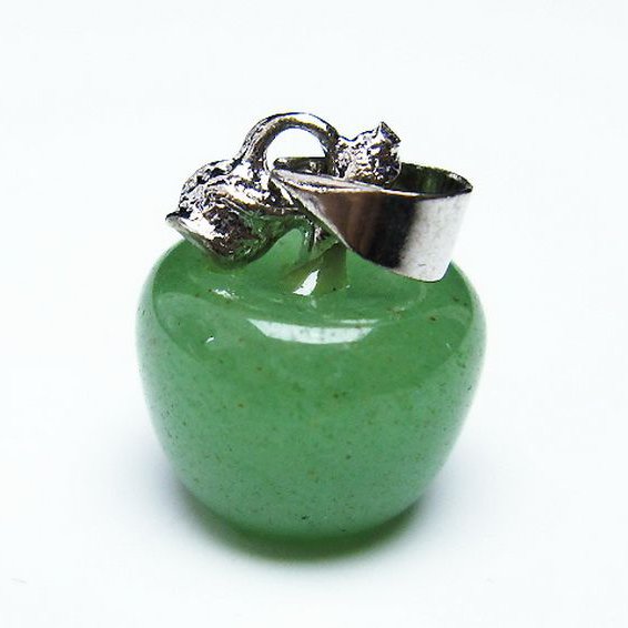 インド翡翠 リンゴ ペンダント [T330-2010]