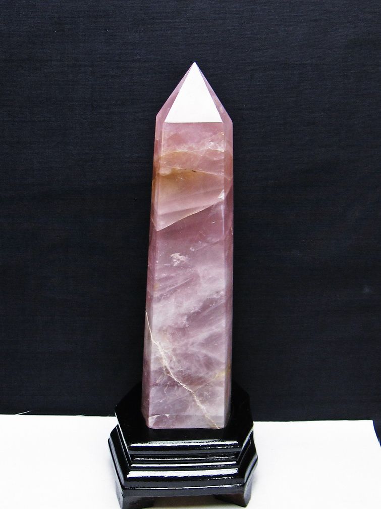 1.1Kg ローズクォーツ 六角柱 [t332-6102]