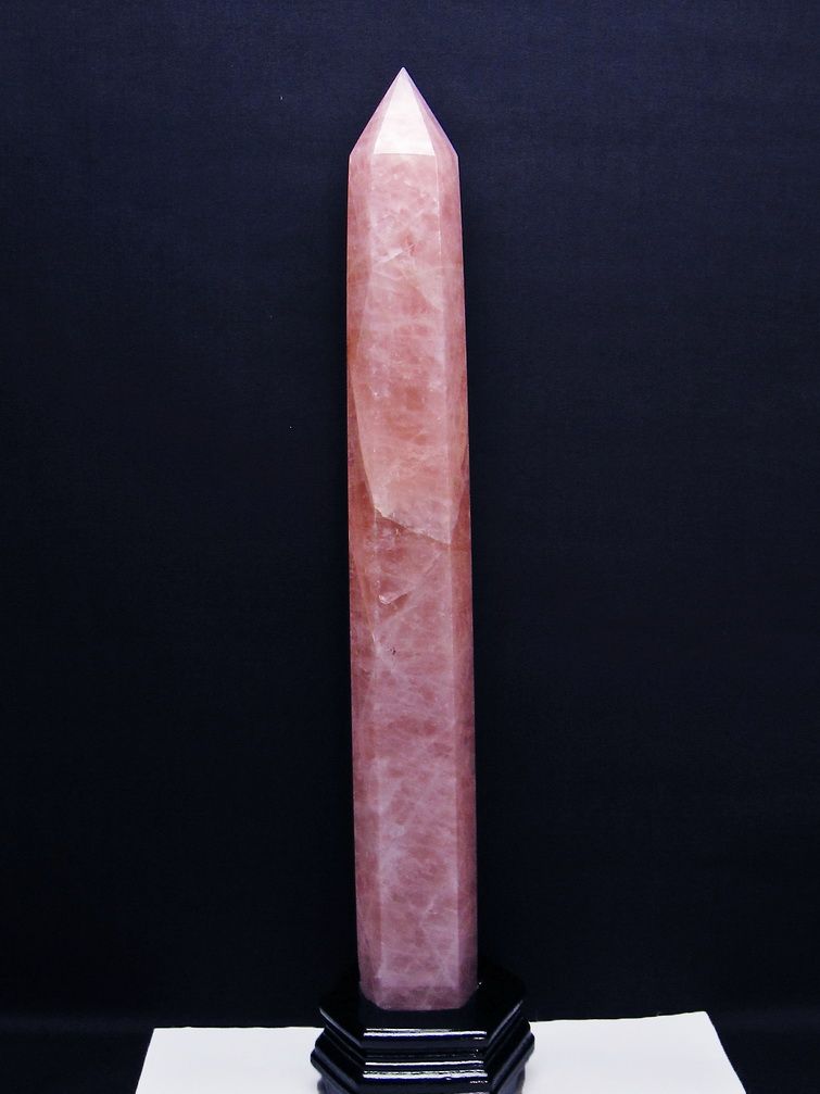 2.4Kg ローズクォーツ 六角柱 [t332-6243]