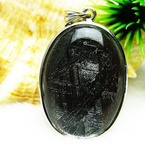 ギベオン メテオライト ペンダント [T352-37]