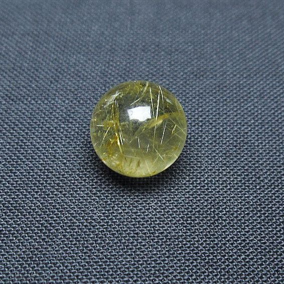 ゴールドタイチンルチル入り 水晶 丸玉 10mm [T355-1163]