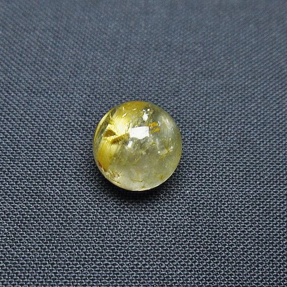 ゴールドタイチンルチル入り 水晶 丸玉 10mm [T355-1177]